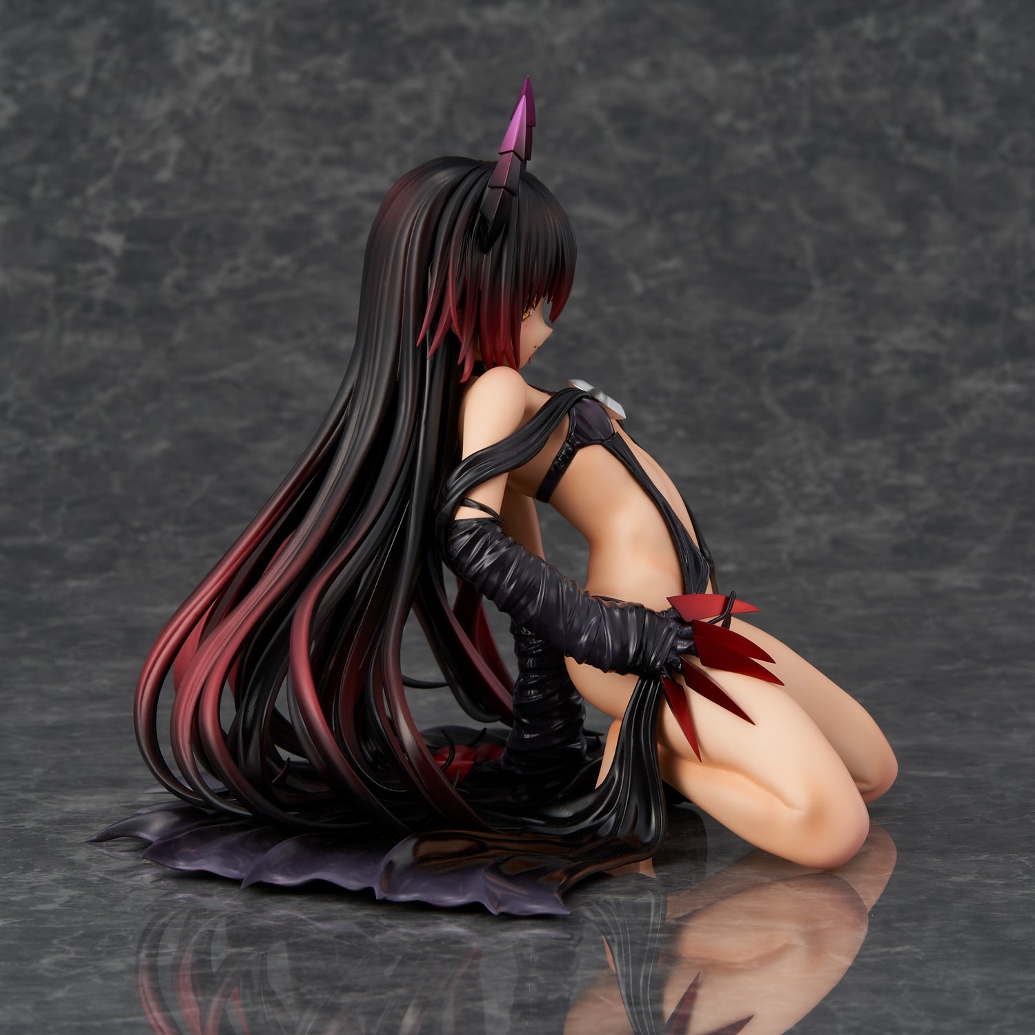 To Love Ru: Darkness Nemesis (Darkness Ver.) Renewed Package Edition 1/6 Scale Figure