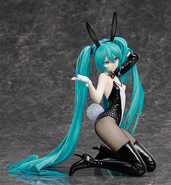 Hatsune Miku: Bunny Ver. / Art by SanMuYYB 1/4 Scale Figure (Re-Run)