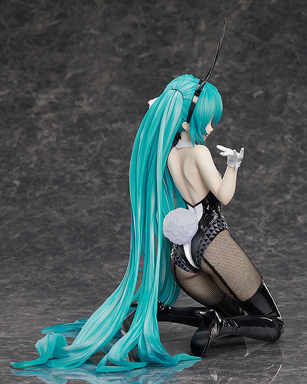 Hatsune Miku: Bunny Ver. / Art by SanMuYYB 1/4 Scale Figure (Re-Run)