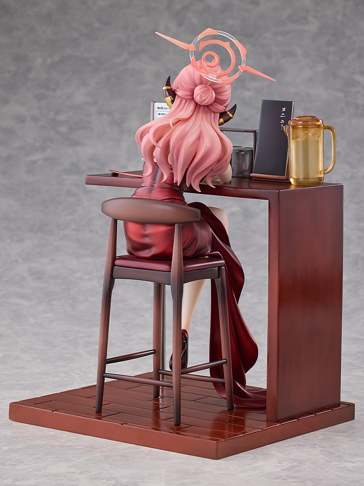 Aru (Dress) Memorial Lobby Ver. 1/7 Scale Figure