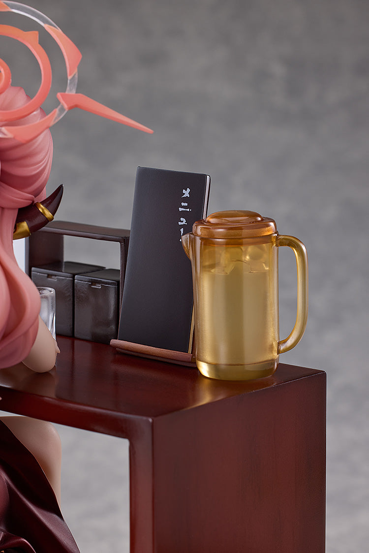 Aru (Dress) Memorial Lobby Ver. 1/7 Scale Figure