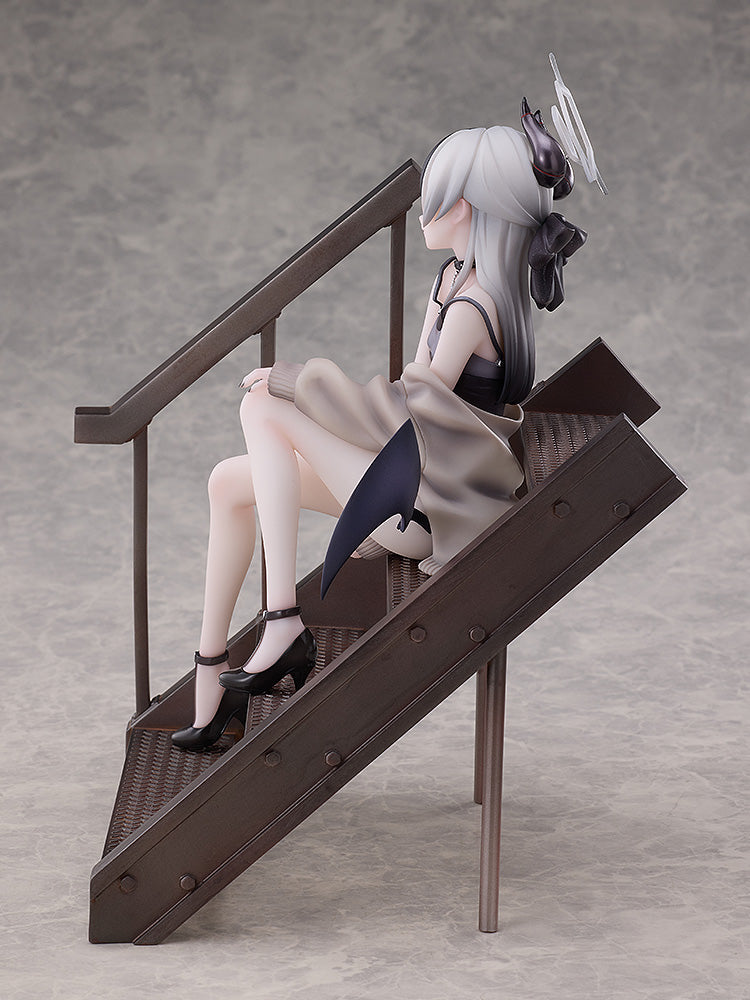 Kayoko (Dress): Memorial Lobby Ver. 1/7 Scale Figure