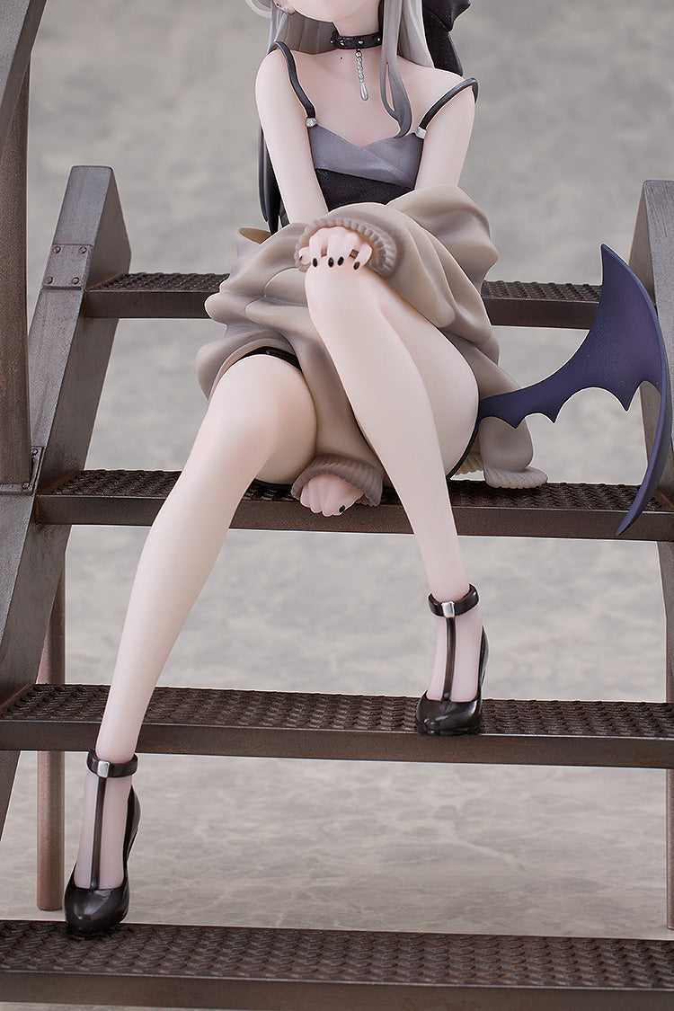 Kayoko (Dress): Memorial Lobby Ver. 1/7 Scale Figure