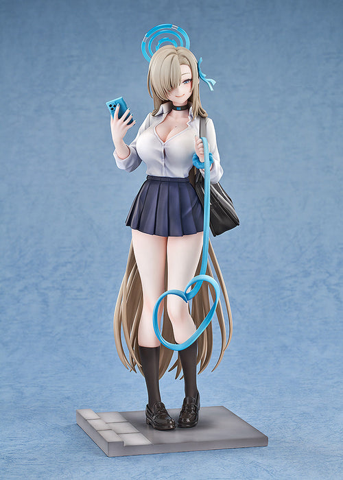 Asuna (School): Memorial Lobby Ver. 1/7 Scale Figure