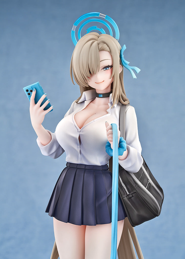 Asuna (School): Memorial Lobby Ver. 1/7 Scale Figure