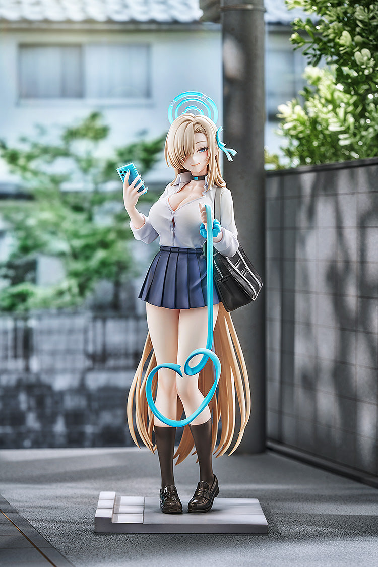 Asuna (School): Memorial Lobby Ver. 1/7 Scale Figure