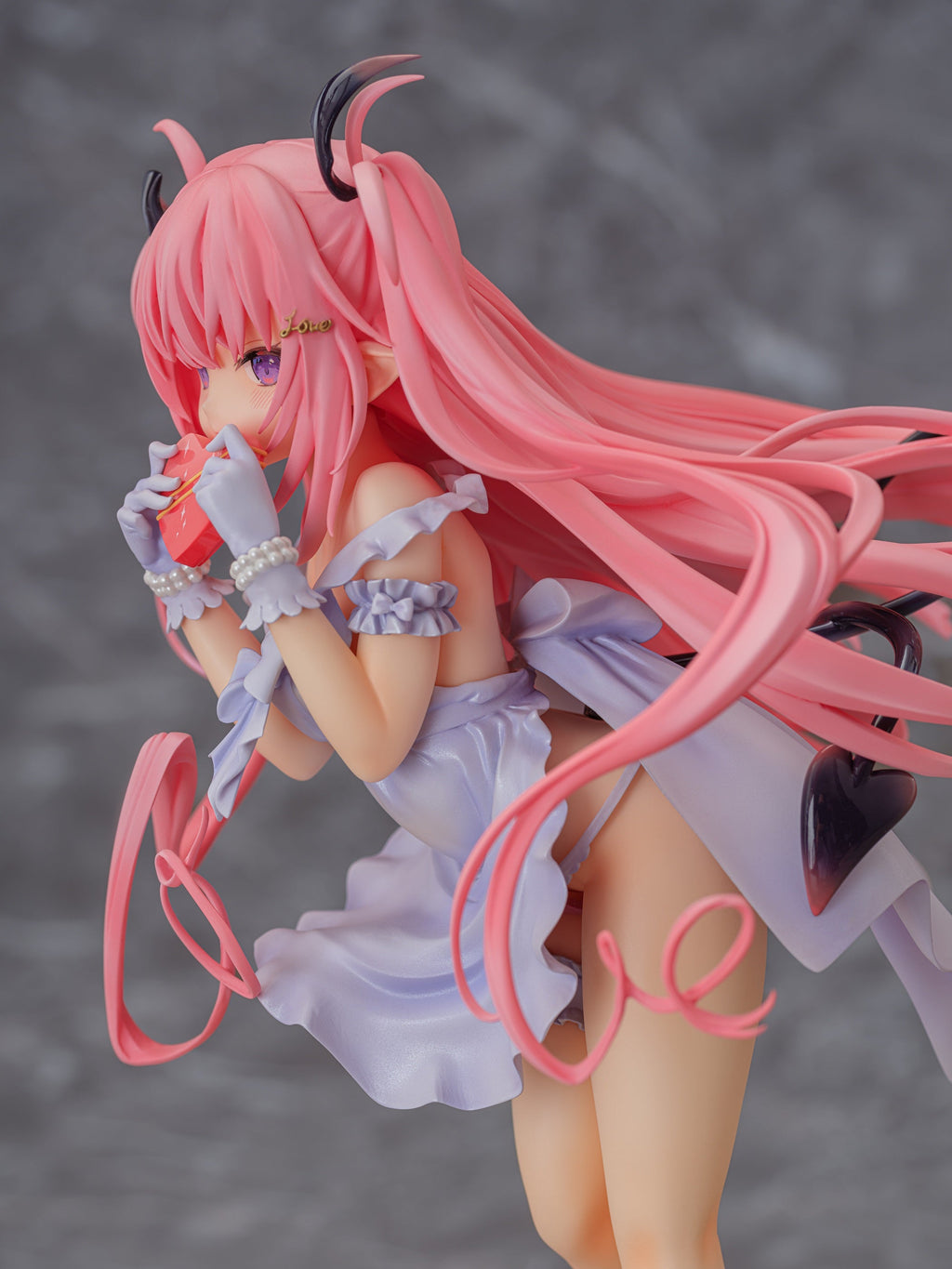Tamano Kedama Succubas Rurumu Valentine ver. 1/6 Scale Figure