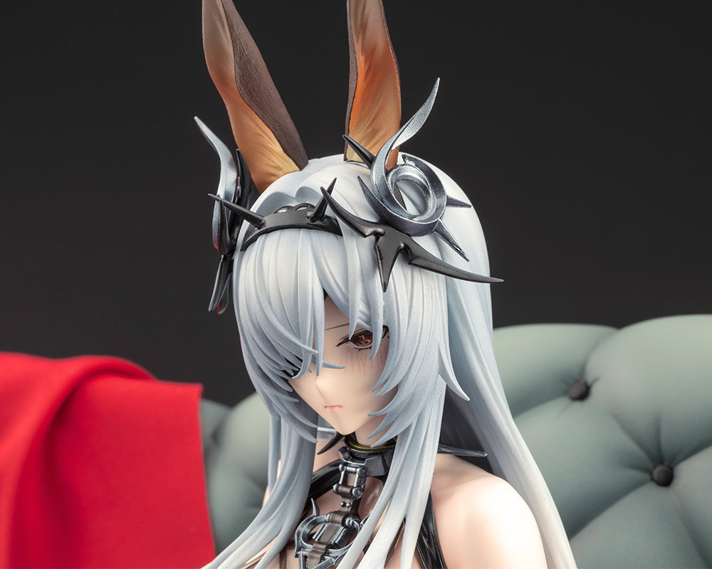 Fritz Rumey Schwarzes Kaninchen Ver. 1/7 Scale Figure