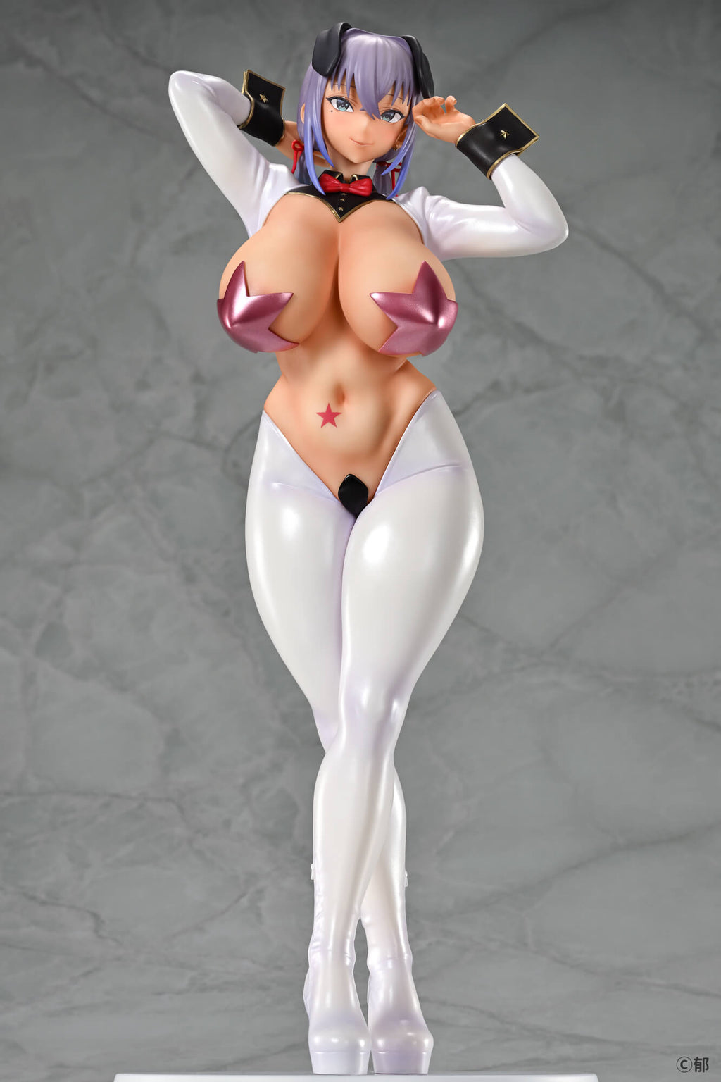 Ami-chan Reverse Bunny Suntan ver. 1/5 Scale Figure